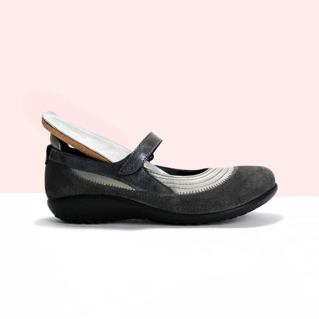 Footwear with Removable Insoles (Women)