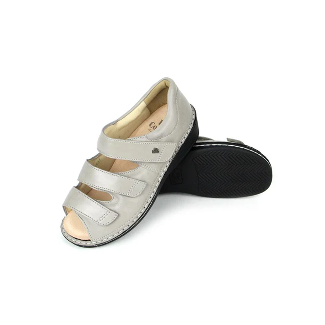 Finn Comfort 96400 Ladies Leather Sandals with 3-Way Adjustable Padded Velcro Straps, Heel Counter for Support, Removable Arch Support Insoles, and Shock Absorbing Footbed. Suitable for Sensitive & Diabetic Feet (Beige)