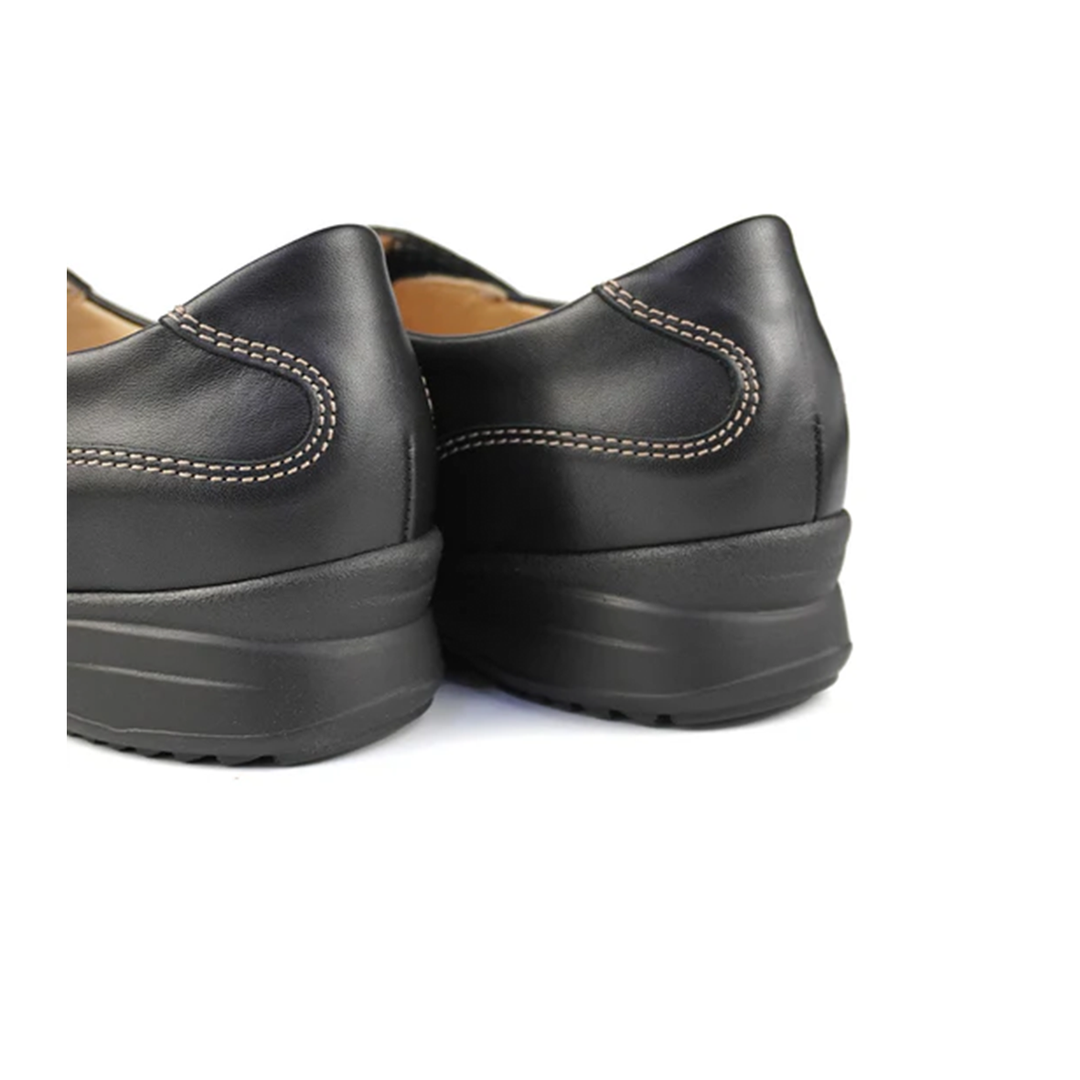 Finn Comfort Zwolle Stretch Leather Shoe with Mary-Jane strap, Removable Arch Support Insoles, and Shock Absorbing Footbed. Suitable for Bunion, Heel and Arch Pain (Black)