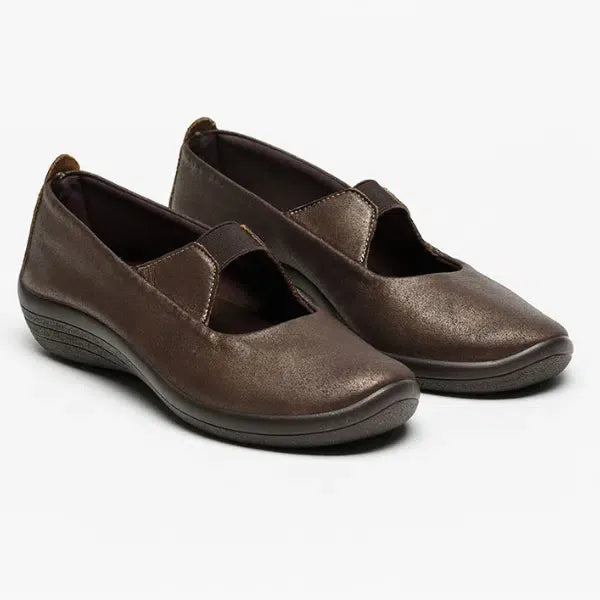 Arcopedico Itatiaia Slip-On Shoes With Recycled Vegan Lytech Upper, Elastic Goring For Easy Slip On/Off, and Soft Flexible Fit For Bunions, Hammertoes & Hard-To-Fit Feet. Machine Washable & Eco-Friendly Lytech Upper (Gold)