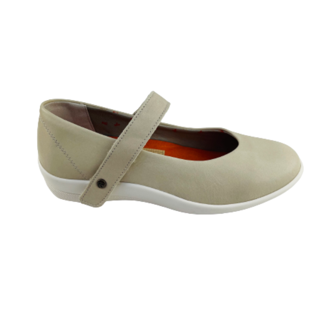 Arcopedico Snowdonia Leather Shoes With Sustainable Lwg-Certified Nature Leather Upper, Elastic Twin Arch Support System, Antiviral Sole & Removable Recycled Footbed. Eco-Friendly, Sophisticated & Comfortable Design (Beige)