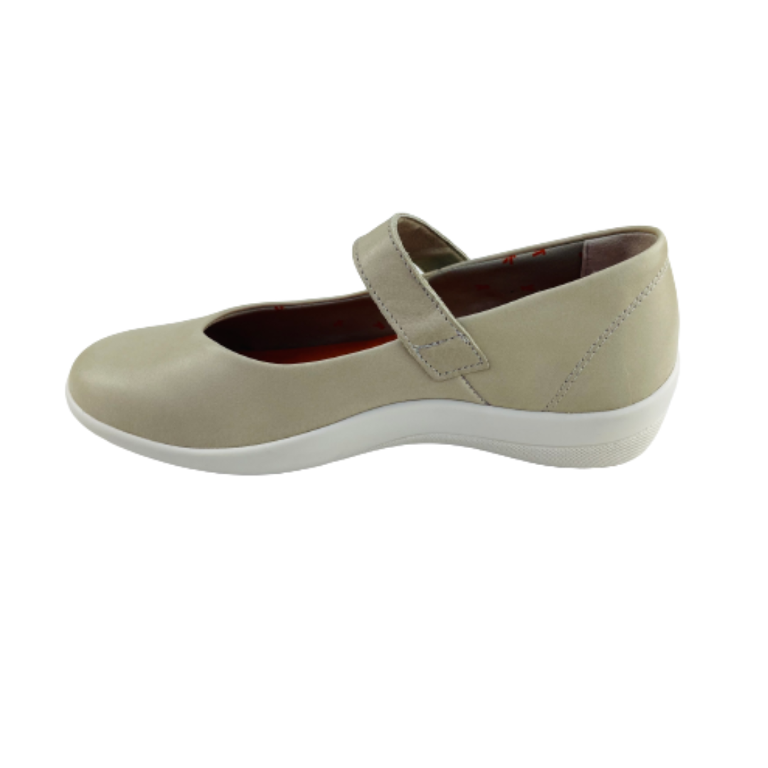 Arcopedico Snowdonia Leather Shoes With Sustainable Lwg-Certified Nature Leather Upper, Elastic Twin Arch Support System, Antiviral Sole & Removable Recycled Footbed. Eco-Friendly, Sophisticated & Comfortable Design (Beige)
